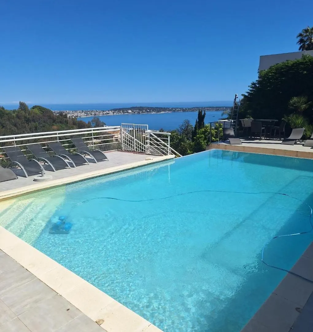 Villa Alamp Super Cannes -Vue Mediterranee Exceptionnelle - 4 Chambres Avec Salles De Bain Wc - Piscine Privee Sans Vis-A-Vis - Rooftop Panoramique Vallauris