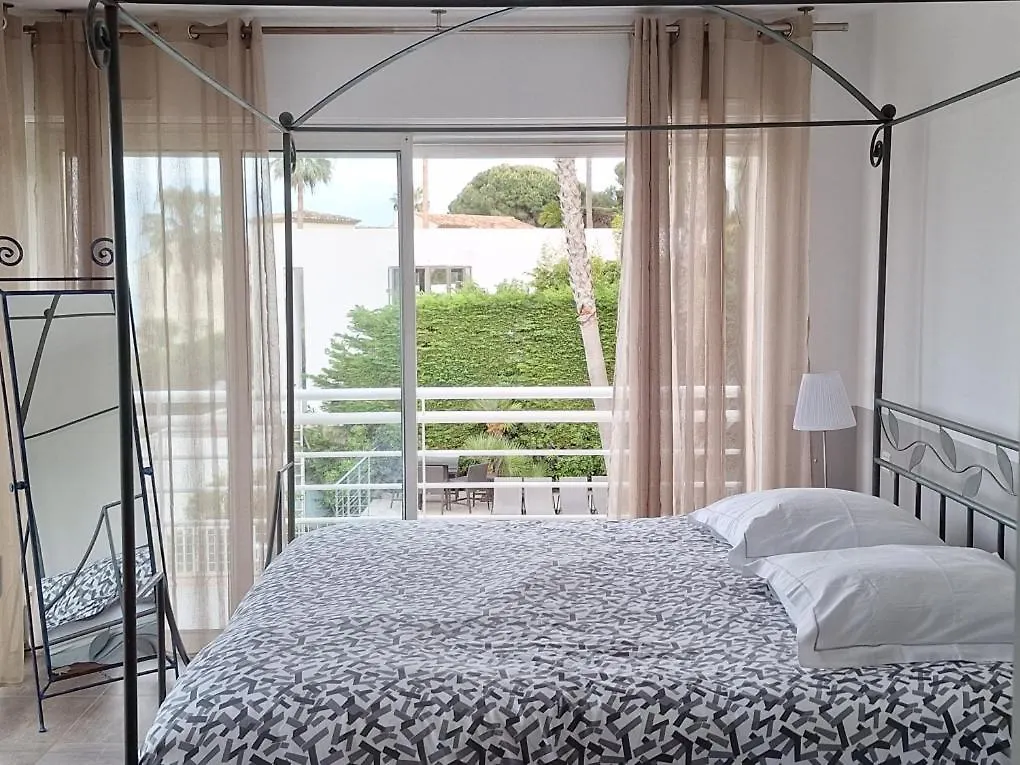 Holiday home Villa Alamp Super Cannes -Vue Mediterranee Exceptionnelle - 4 Chambres Avec Salles De Bain Wc - Piscine Privee Sans Vis-A-Vis - Rooftop Panoramique Vallauris