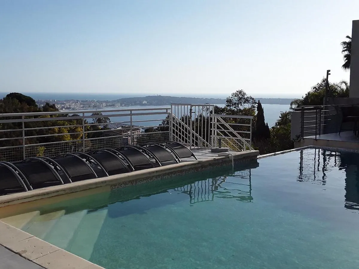 Villa Alamp Super Cannes -Vue Mediterranee Exceptionnelle - 4 Chambres Avec Salles De Bain Wc - Piscine Privee Sans Vis-A-Vis - Rooftop Panoramique Валлорис Дом отдыха