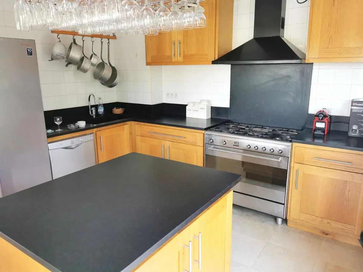 Дом отдыха Villa Alamp Super Cannes -Vue Mediterranee Exceptionnelle - 4 Chambres Avec Salles De Bain Wc - Piscine Privee Sans Vis-A-Vis - Rooftop Panoramique Валлорис
