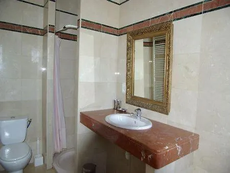 Dom wakacyjny Villa Alamp Super Cannes -Vue Mediterranee Exceptionnelle - 4 Chambres Avec Salles De Bain Wc - Piscine Privee Sans Vis-A-Vis - Rooftop Panoramique Vallauris Francja