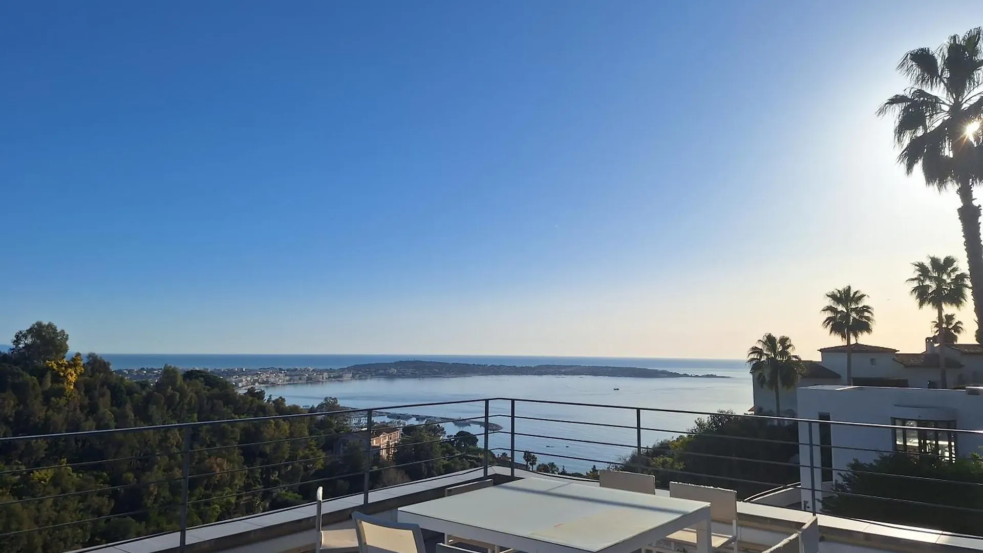 Villa Alamp Super Cannes -Vue Mediterranee Exceptionnelle - 4 Chambres Avec Salles De Bain Wc - Piscine Privee Sans Vis-A-Vis - Rooftop Panoramique Валлорис Дом отдыха