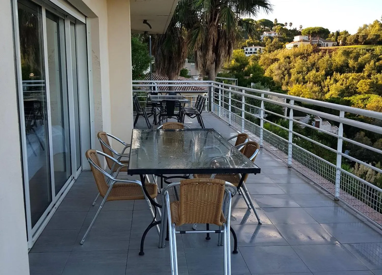 Dom wakacyjny Villa Alamp Super Cannes -Vue Mediterranee Exceptionnelle - 4 Chambres Avec Salles De Bain Wc - Piscine Privee Sans Vis-A-Vis - Rooftop Panoramique Vallauris