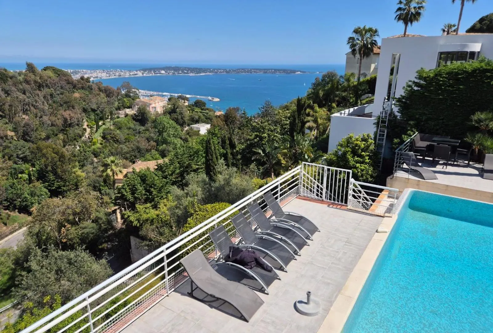 Villa Alamp Super Cannes -Vue Mediterranee Exceptionnelle - 4 Chambres Avec Salles De Bain Wc - Piscine Privee Sans Vis-A-Vis - Rooftop Panoramique Валлорис Франция